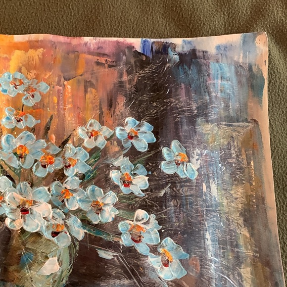 Gorgeous blue floral original oil painting. Approximately 19” x 15” - Picture 3 of 5